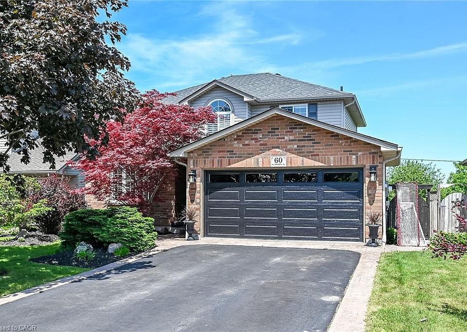 1st image of 60 Dunrobin Dr