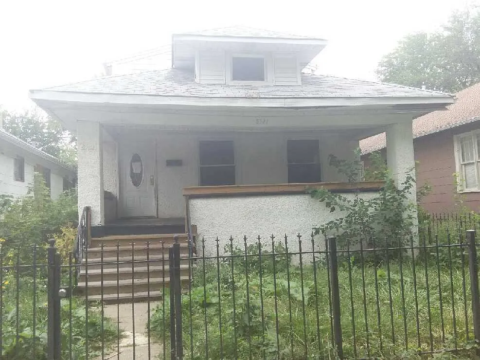 8521 S Aberdeen St photo 1