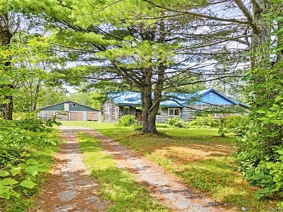 3rd image of 38 Ferry Bank Rd