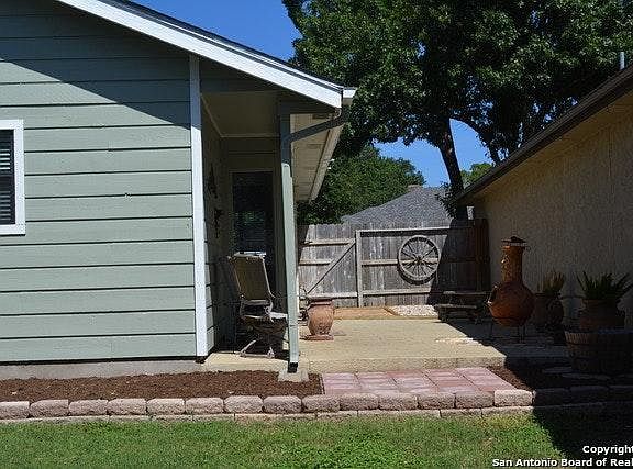 5th image of 16814 Summer Creek Dr