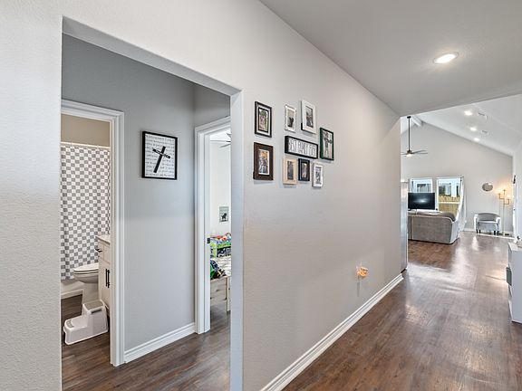 2nd image of 301 Paschall Blvd