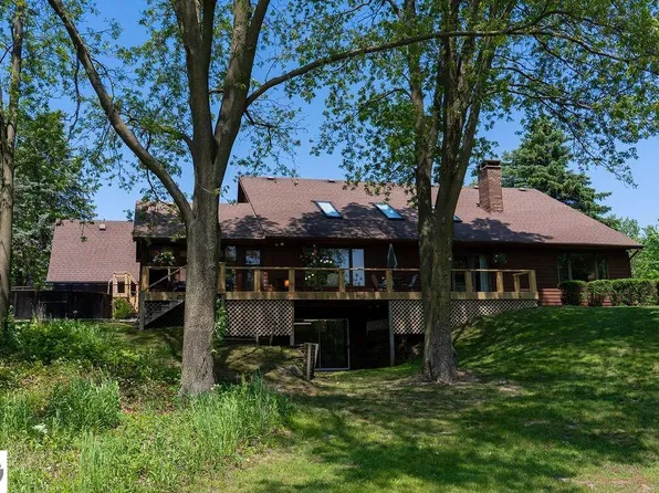 1600 E Deerfield Rd, Mount Pleasant, MI 48858