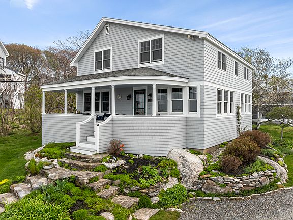 2nd image of 135 Shore Road