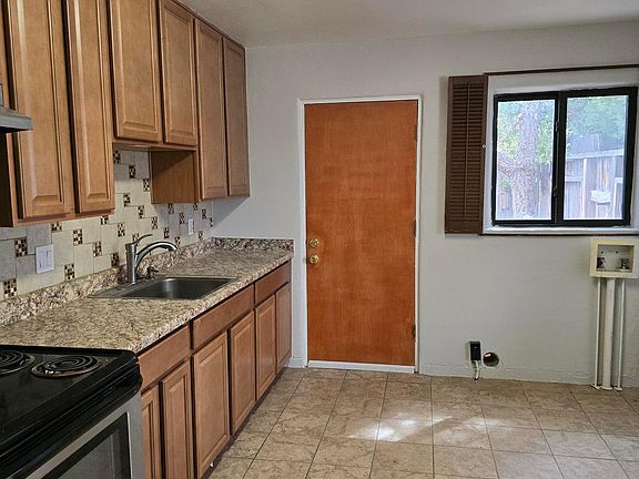 Kitchen
country sink