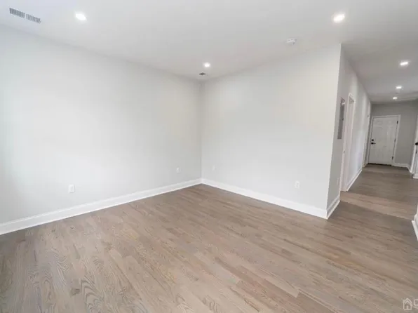 (undisclosed Address), Perth Amboy, NJ 08861