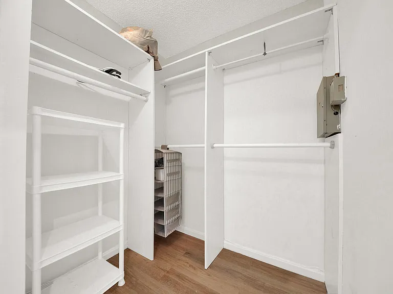 6371 Toulon Dr — Photo 23