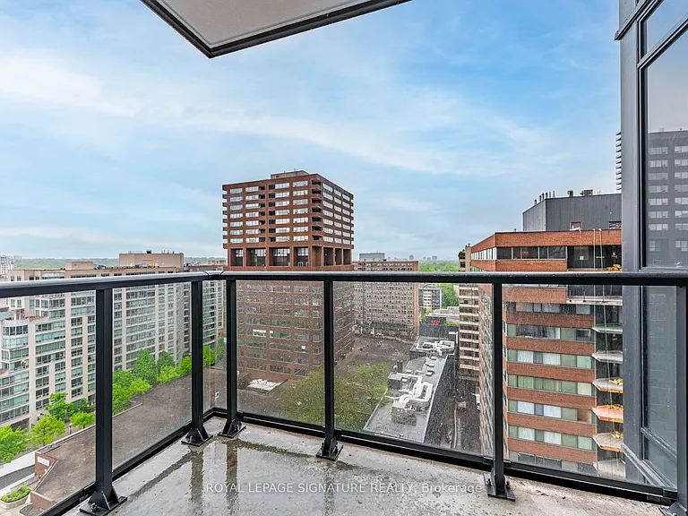 32 Davenport Rd #1303 — Photo 26