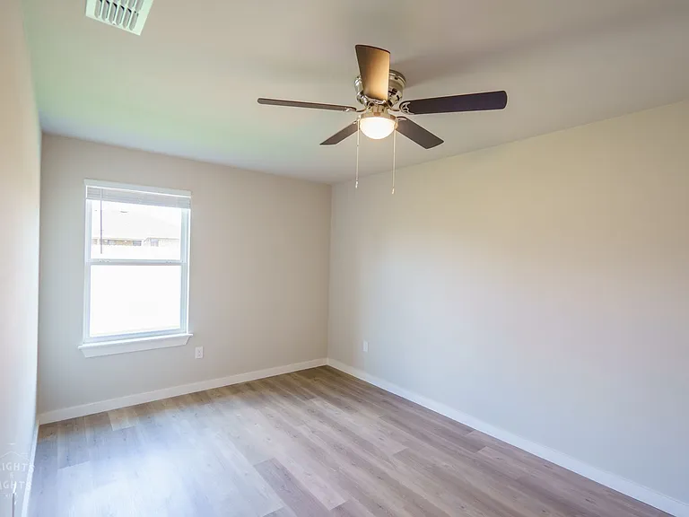 2701 Baron Ave — Photo 8