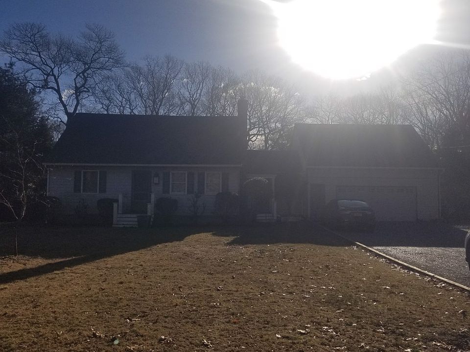 1st image of 19 Woodcock Ln