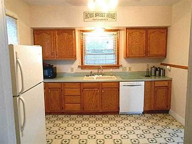 5th image of 114 Wayne St