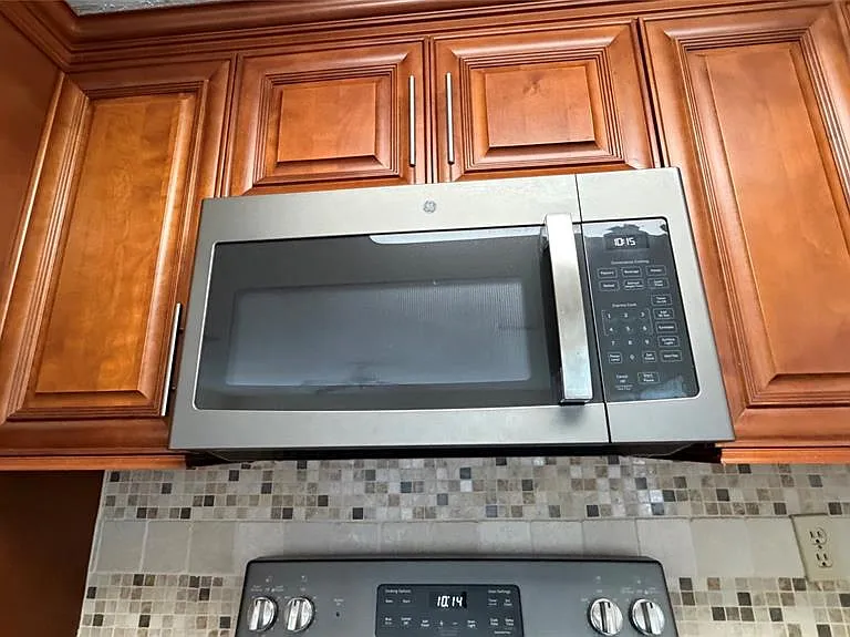7621 Rosewood Dr — Photo 15