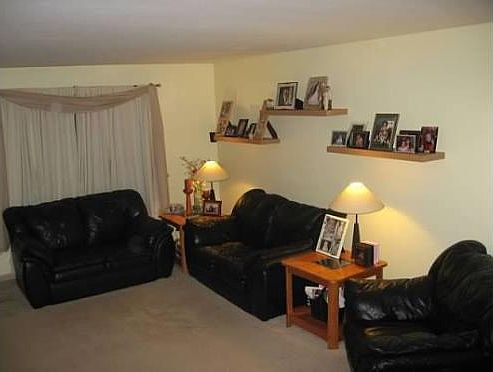 2nd image of 580 Romford Ct