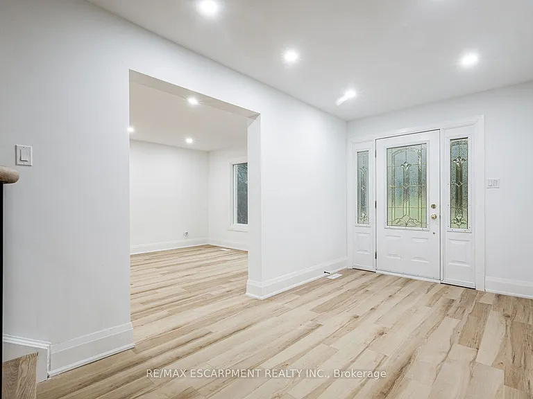 2104 Mississauga Rd — Photo 5