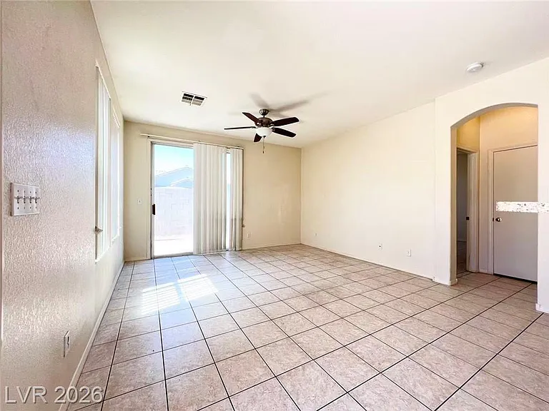 4929 Droubay Dr — Photo 14