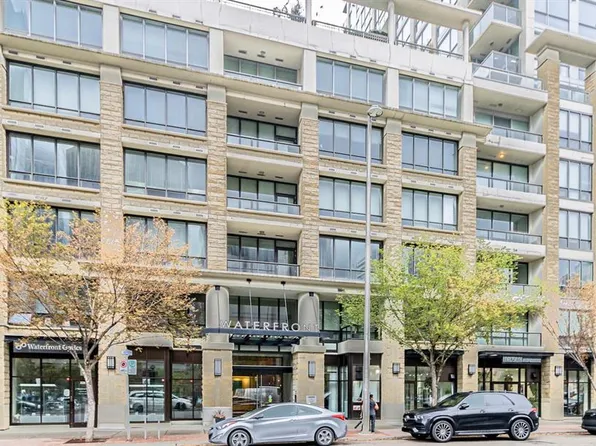 222 S Riverfront Ave SW #336, Calgary, AB T2P 0W3