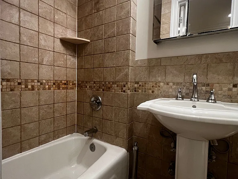 348 E 65th St #7 — Photo 23