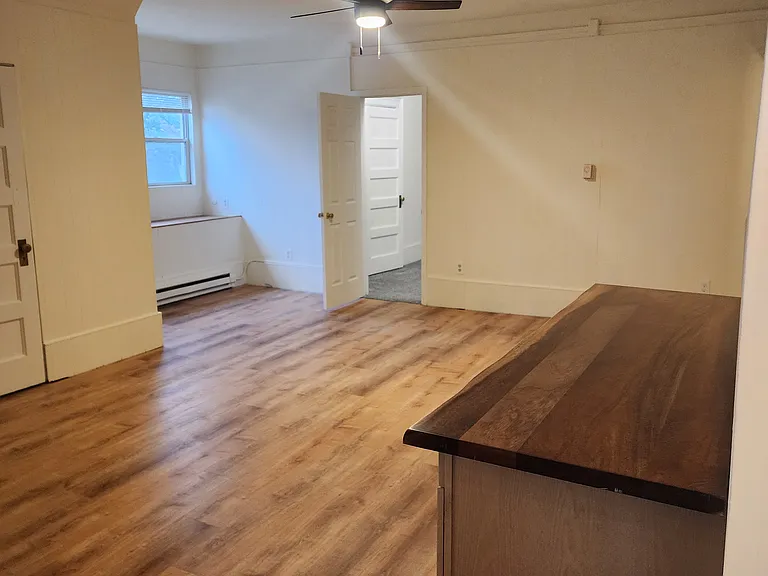 1100 N Negley Ave #8 — Photo 3