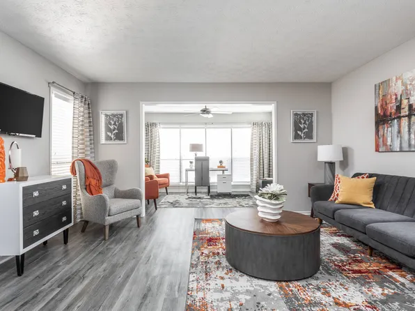 The Pointe at Canyon Ridge Apartments