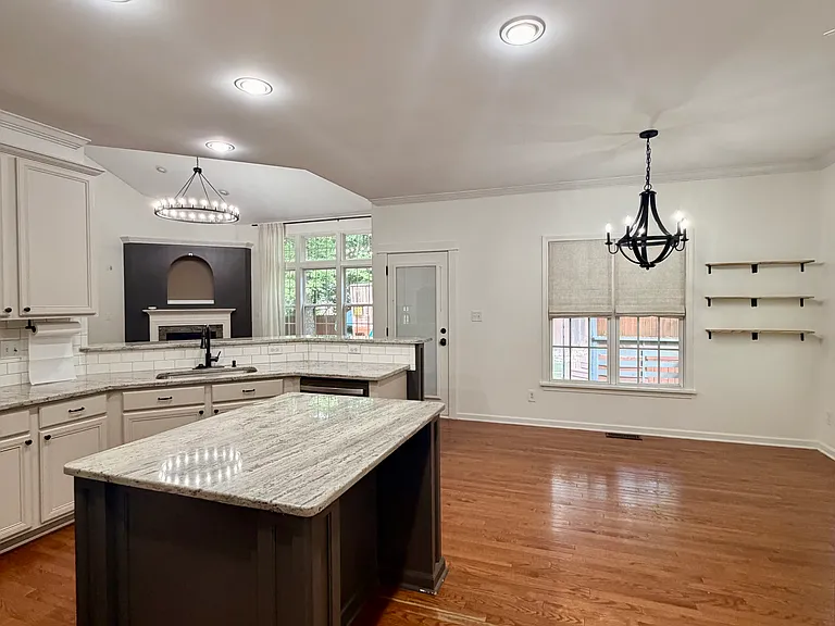 2620 Oleander Dr — Photo 12
