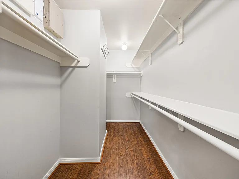 1708 Dennis St — Photo 18