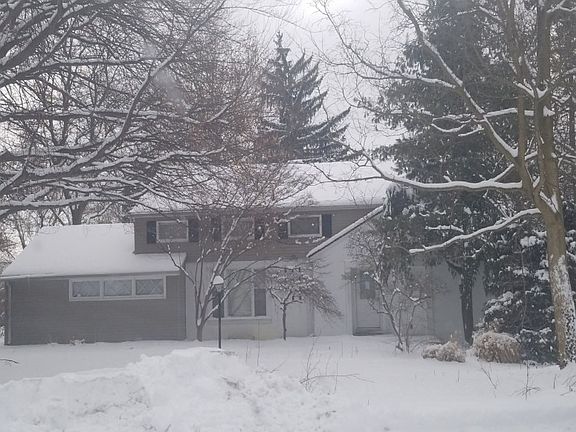 2nd image of 6166 Lantern Ln