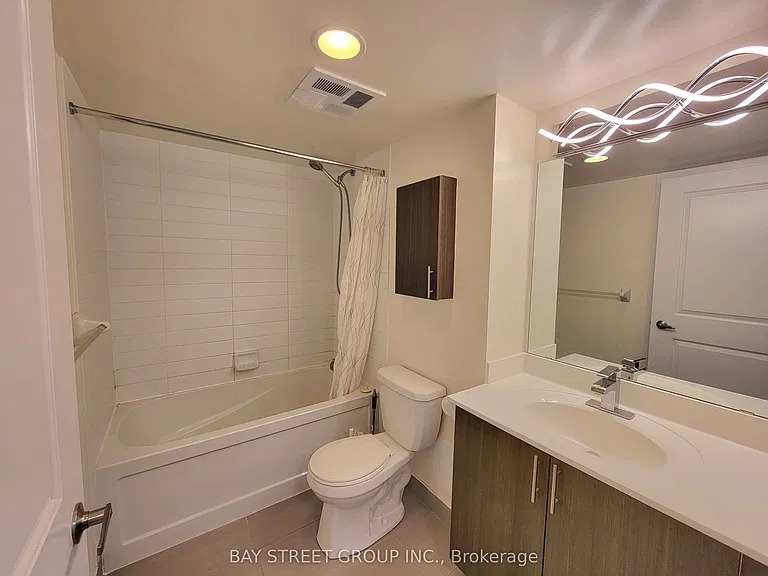75 Norman Bethune Ave #302 — Photo 15