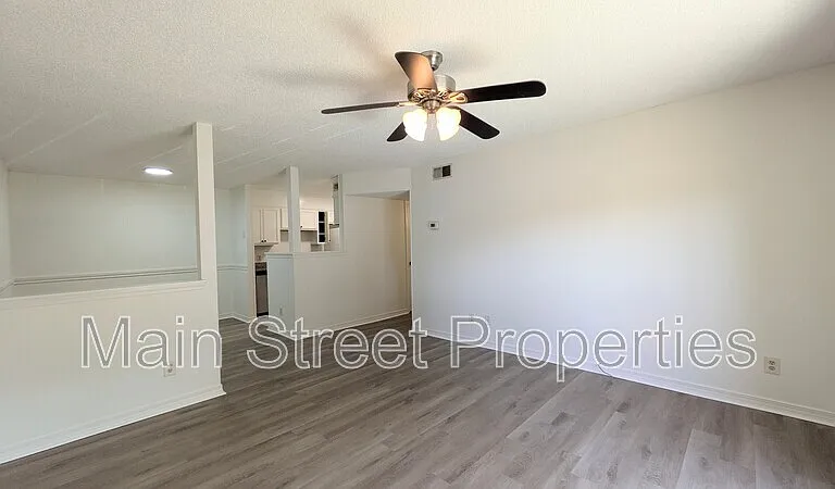 2303 W Michigan Ave #C2 — Photo 5