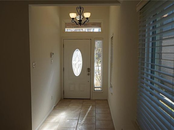 4th image of 1709 Prescott Dr