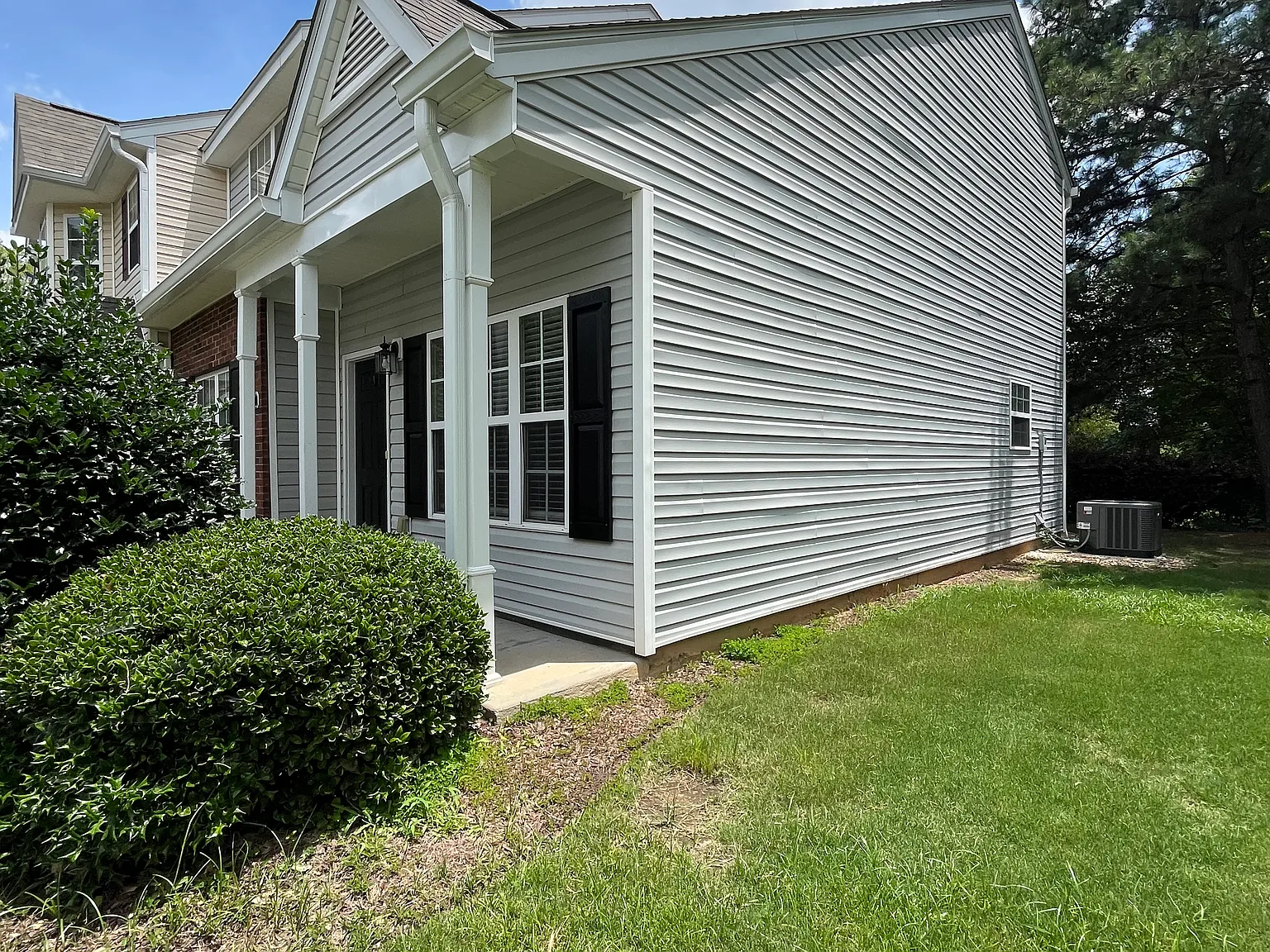 917 Par One Ct — Photo 2