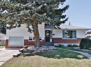 1020 E Fern Cres S, Lethbridge, AB T1K 2W3