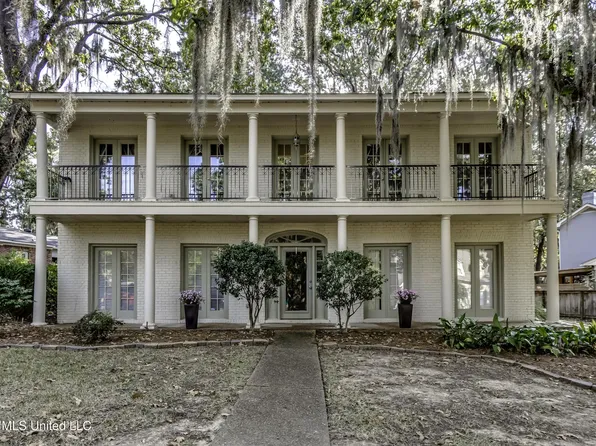 30 Moss Forest Cir, Jackson, MS 39211
