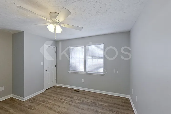 168 Deer Pkwy — Photo 11