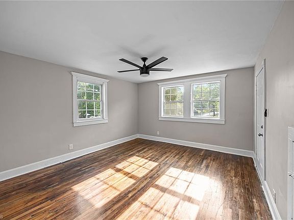 3rd image of 1509 Waverly St APT B