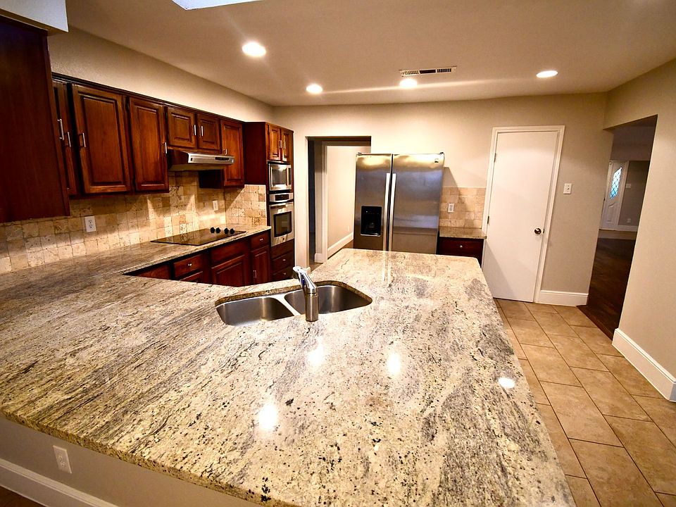1st image of 2366 Hill N Dale Dr