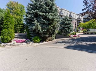 245 Dalesford Rd #516, Toronto, ON M8Y4H7