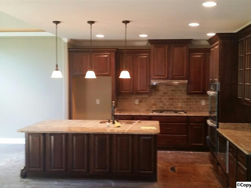 2nd image of 61 Bluff View Dr SE