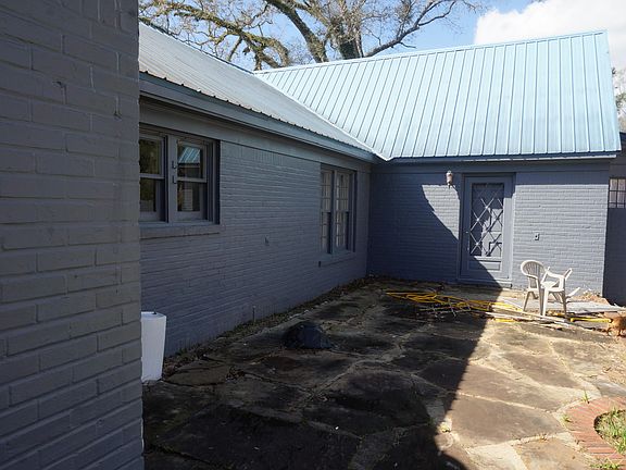 4th image of 2930 Sylvia Dr