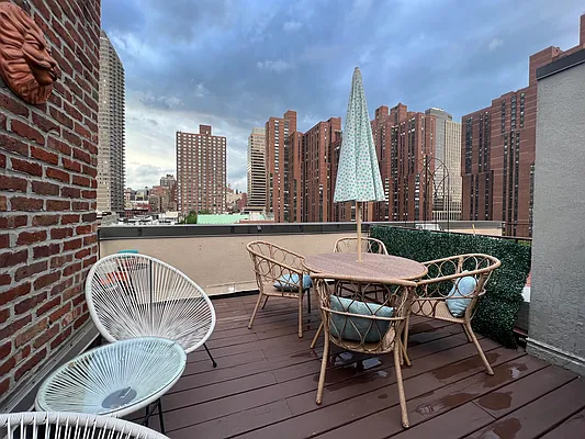 Rented by Compass | media 11