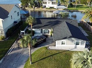 11923 W Bayshore Dr, Crystal River, FL 34429