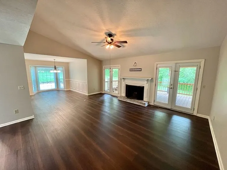 720 Eugenia Ct — Photo 5