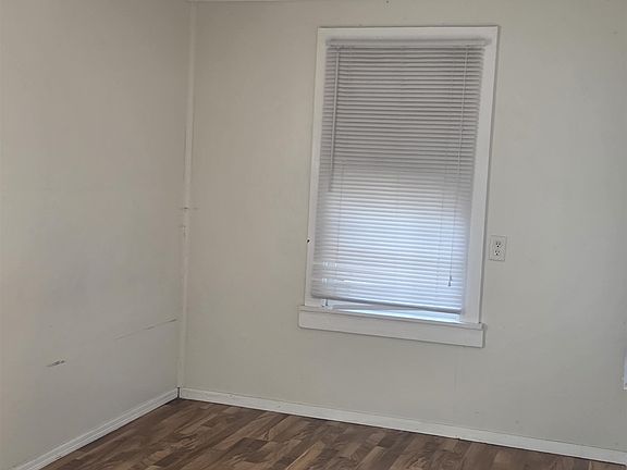 5th image of 621 N 9th St