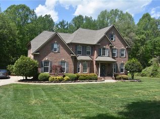 7884 Newhaven Dr, Oak Ridge, NC 27310