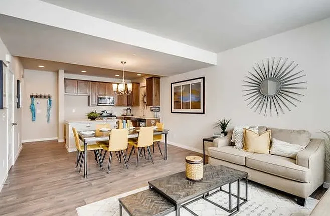 North Fork Townhomes — Photo 2