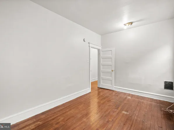 1154 Princess Ave, Camden, NJ 08103