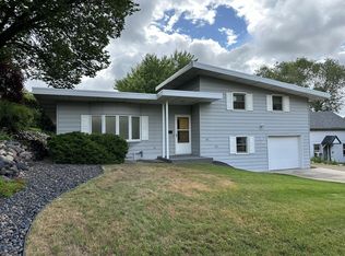 328 N Highland Ave, Pierre, SD 57501