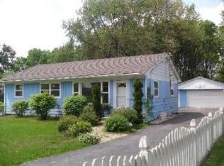 1460 Mountain St, Aurora, IL 60505