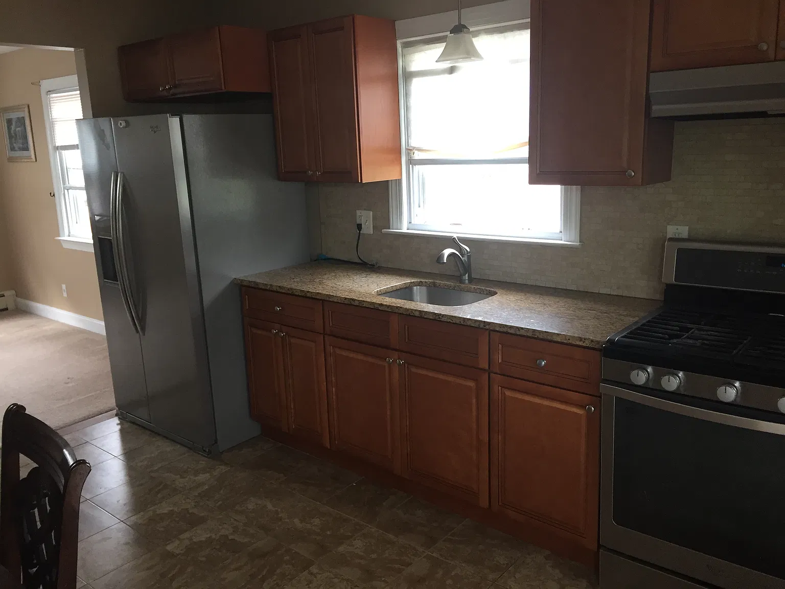 2 bed, 850 sqft, $2,500 — Photo 4