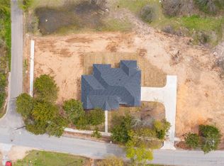 701 Mineral Wells St, Terrell, TX 75160