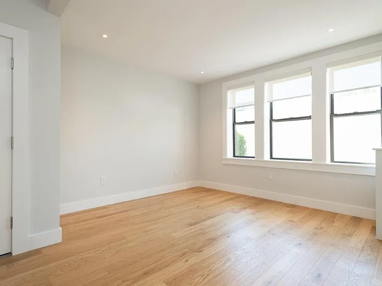 4 Elko St #4 — Photo 9