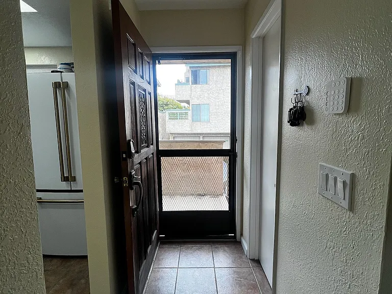 4572 W Point Loma Blvd — Photo 10